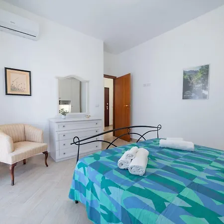 Guesthost - Archaeological Park