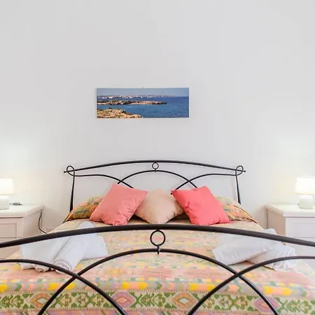 Guesthost - Archaeological Park Апартаменты